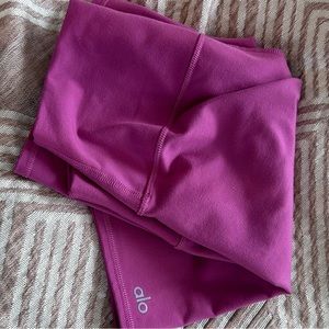 Alo yoga biker shorts 7” length